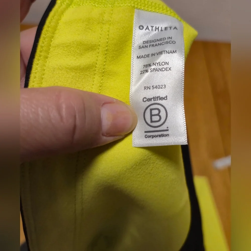 Athleta Black and Yellow Leggings Stretchy Athletic‎ Fit